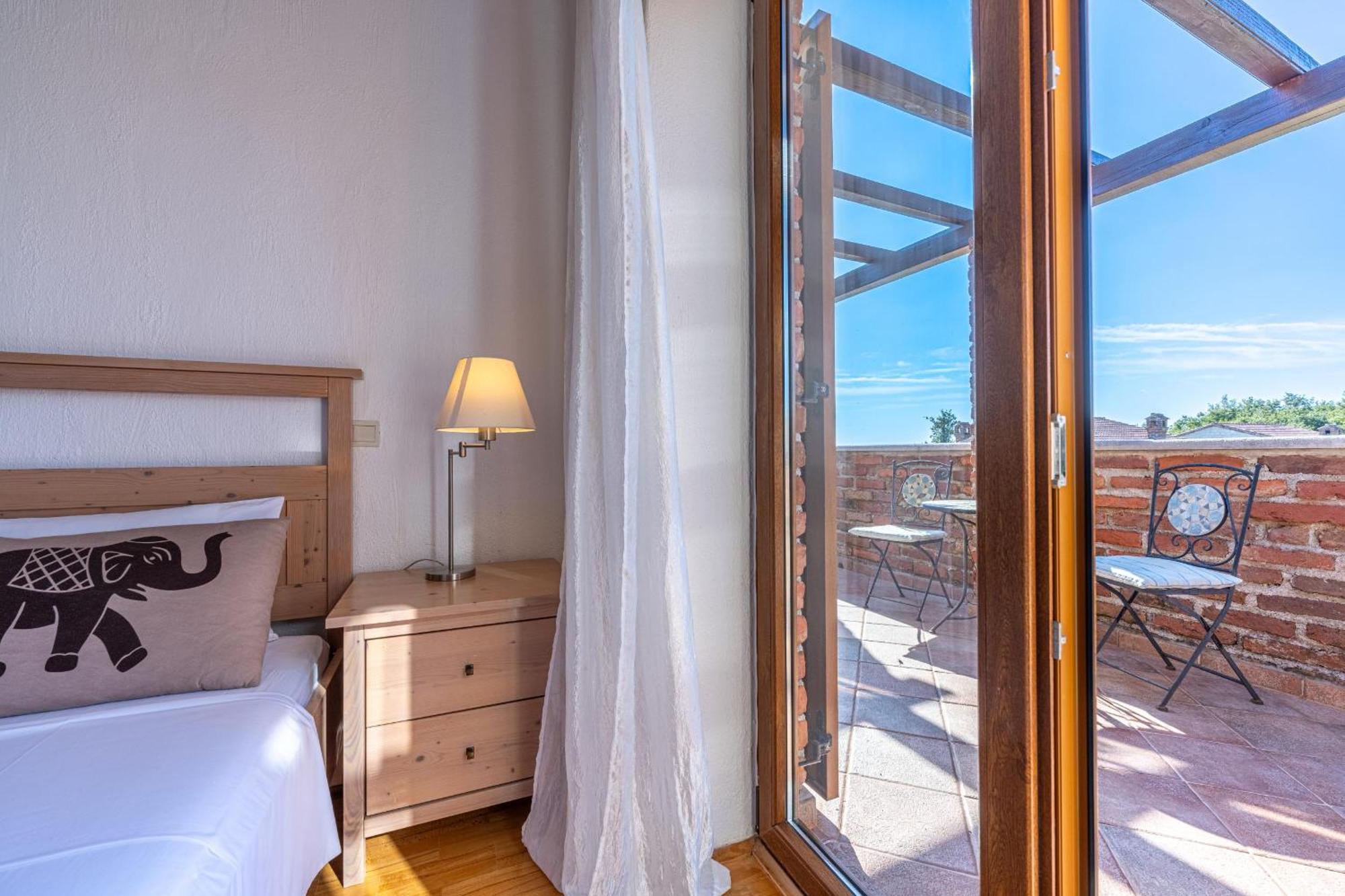 Villa Paradis 6 Jursici Экстерьер фото